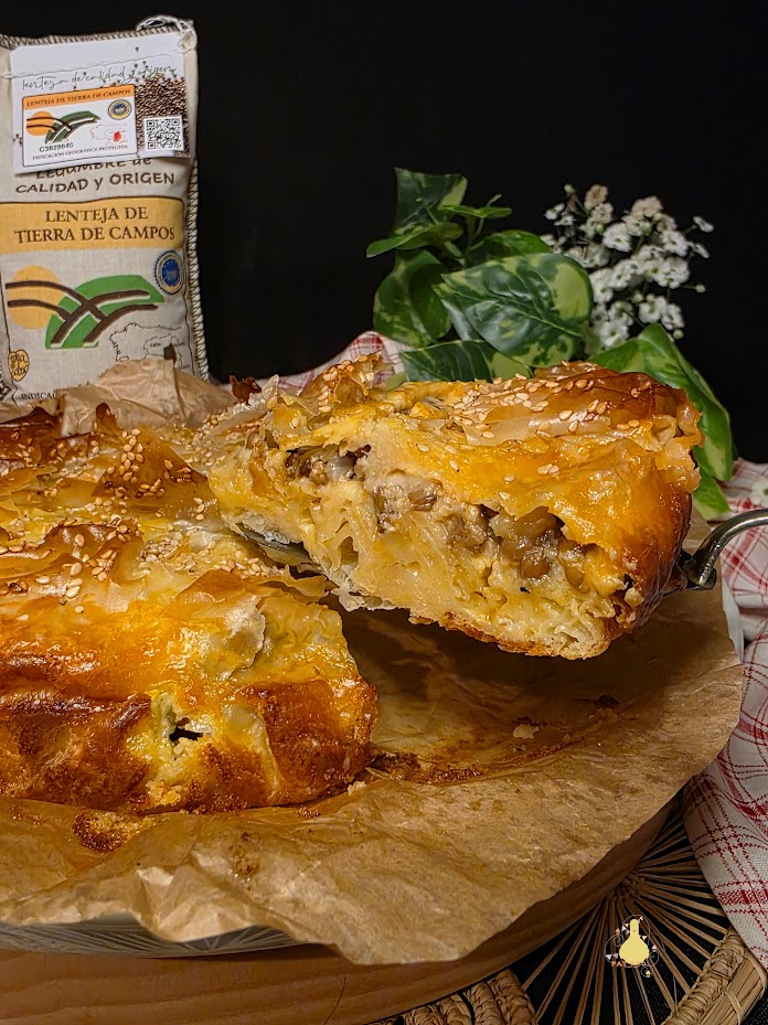 Pastel Salado con masa Filo de Lentejas y Queso